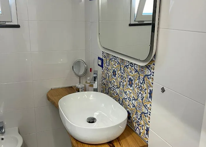 Santorini Oda ve Kahvaltı *