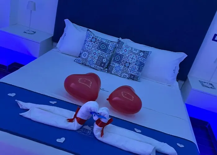 Santorini Oda ve Kahvaltı Scalea